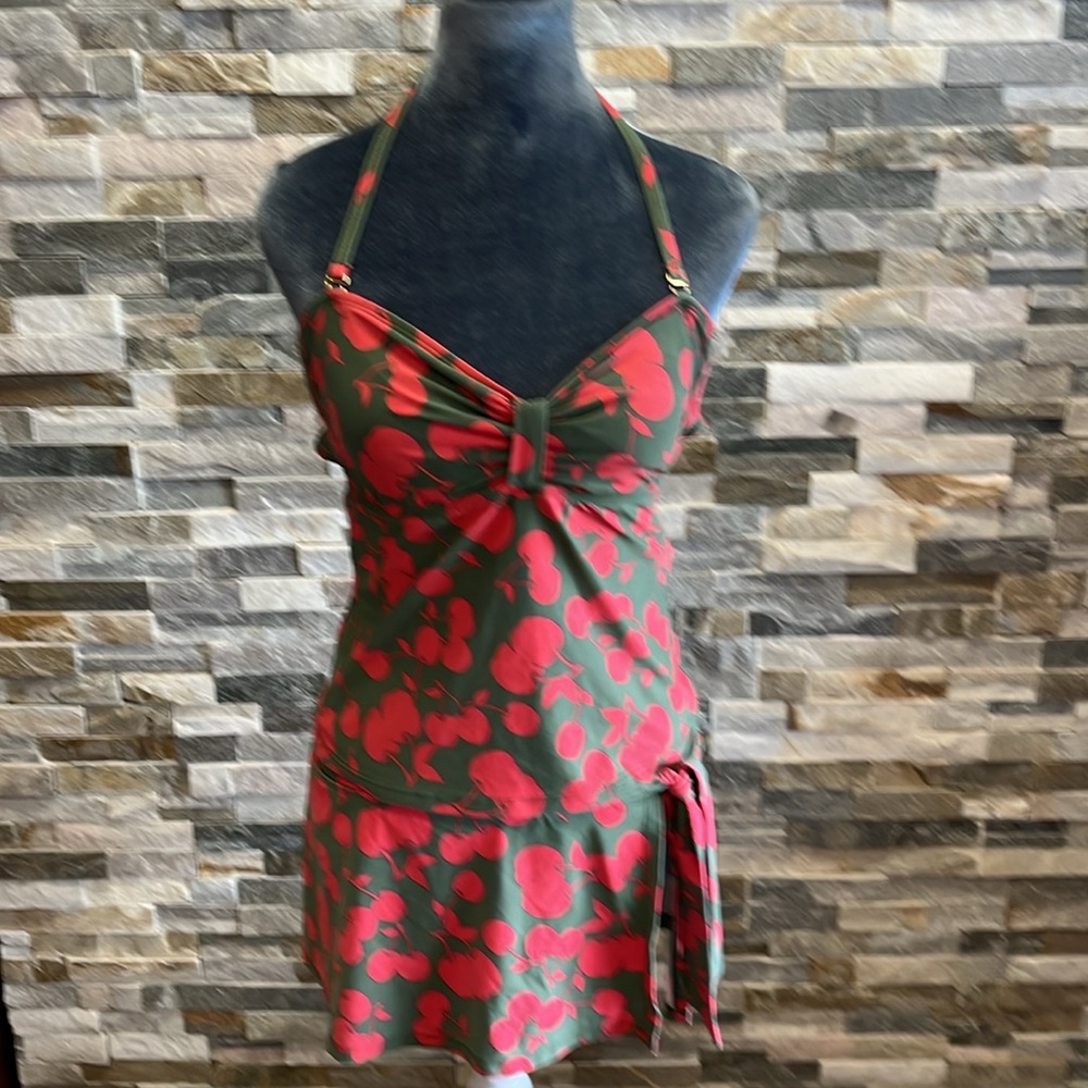 3 SET Athena Red and Green Patterned Garment